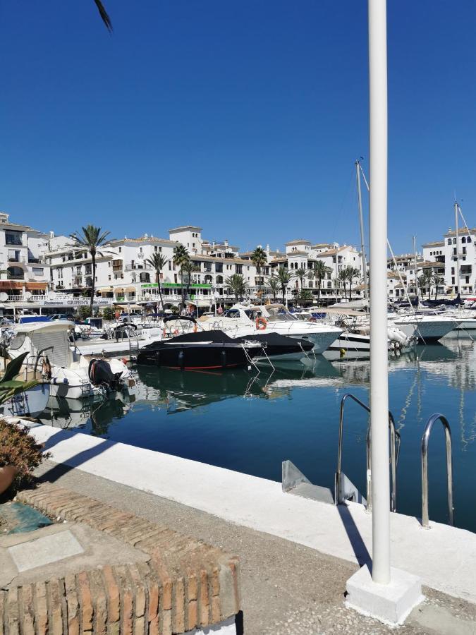מנילבה Marina Del Castillo, Duquesa Beachfront Apartment מראה חיצוני תמונה